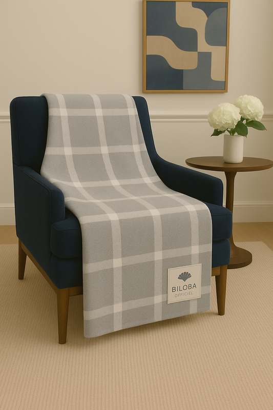 Plaid en Laine Douce – BILOBA OFFICIEL